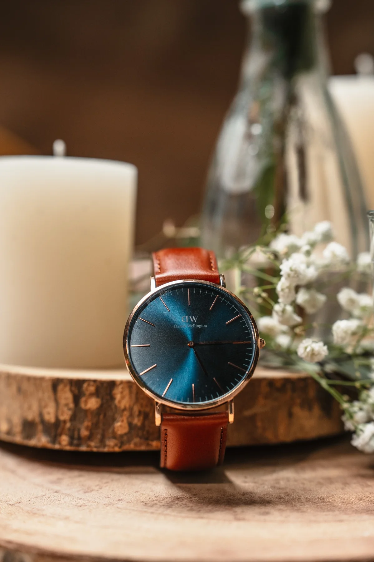 Detalle del reloj del novio durante los preparativos de boda en Hacienda de Anzo